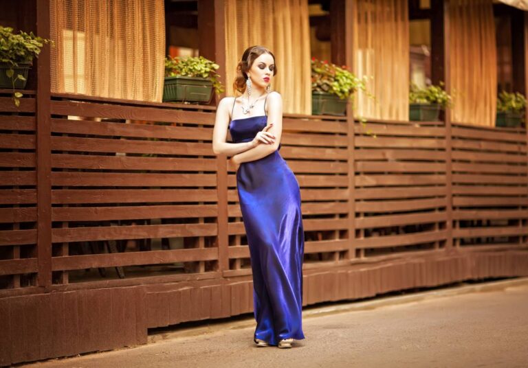 Eleganckie sukienki – klucz do wyjątkowego wyglądu i pewności siebie w każdej uroczystości